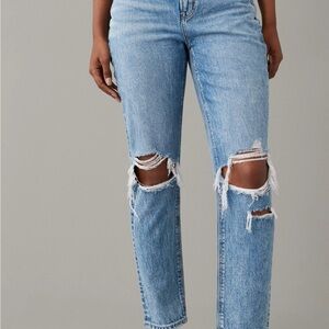 American Eagle Outfitters AEO /// Women’s Strigid Mom Jeans *NWT*